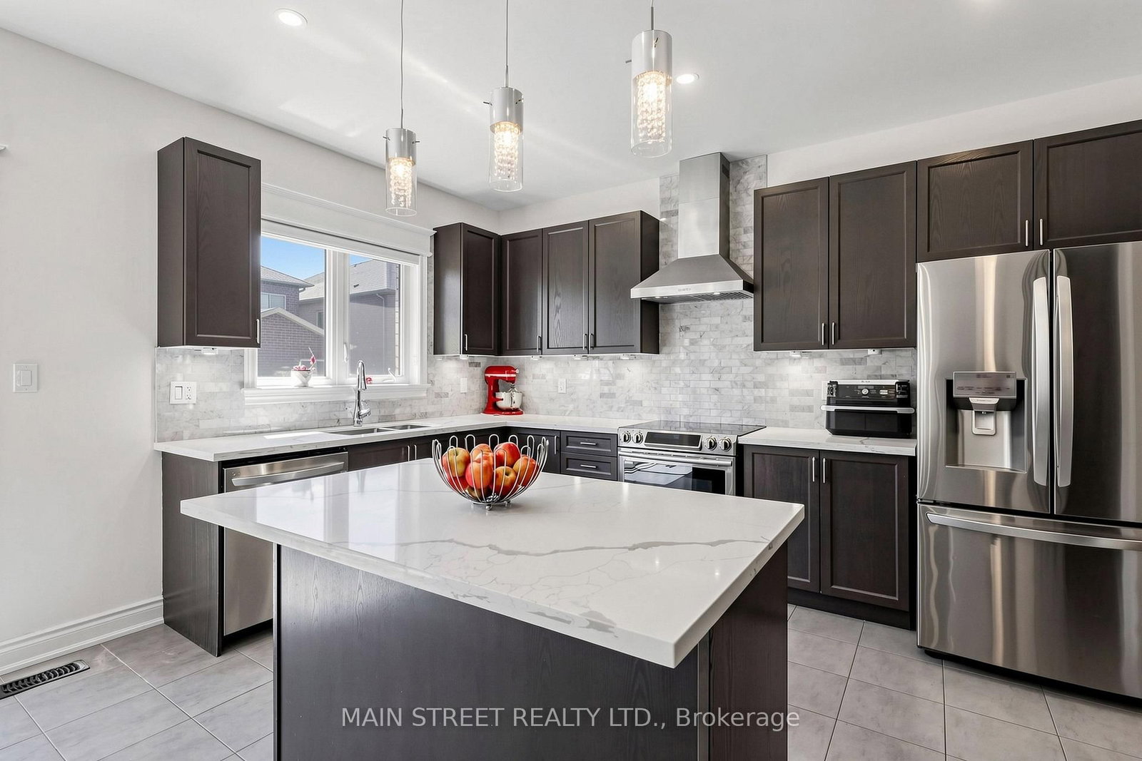 11 Robert Baldwin Boulevard • East Gwillimbury, ON photo 12