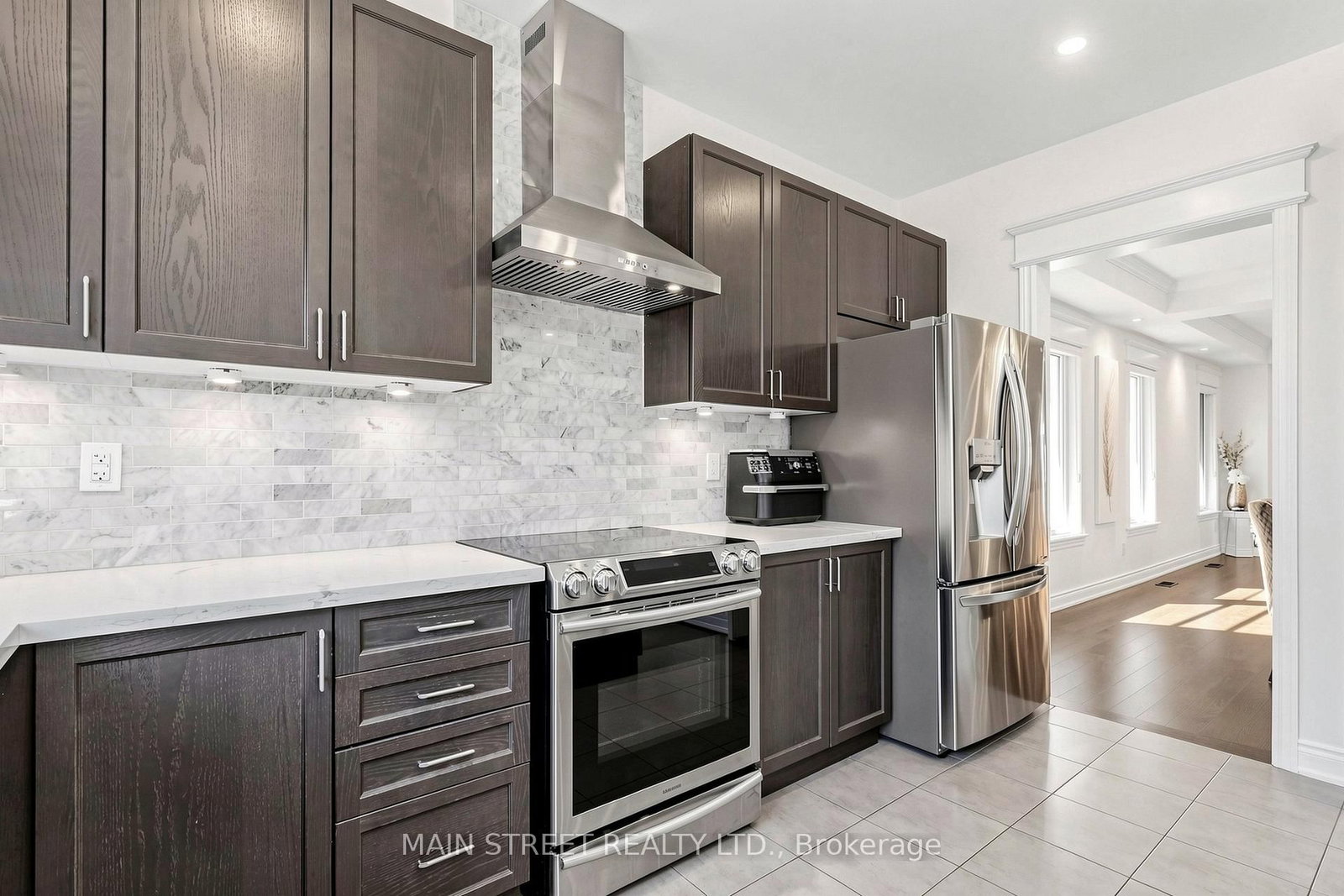 11 Robert Baldwin Boulevard • East Gwillimbury, ON photo 14