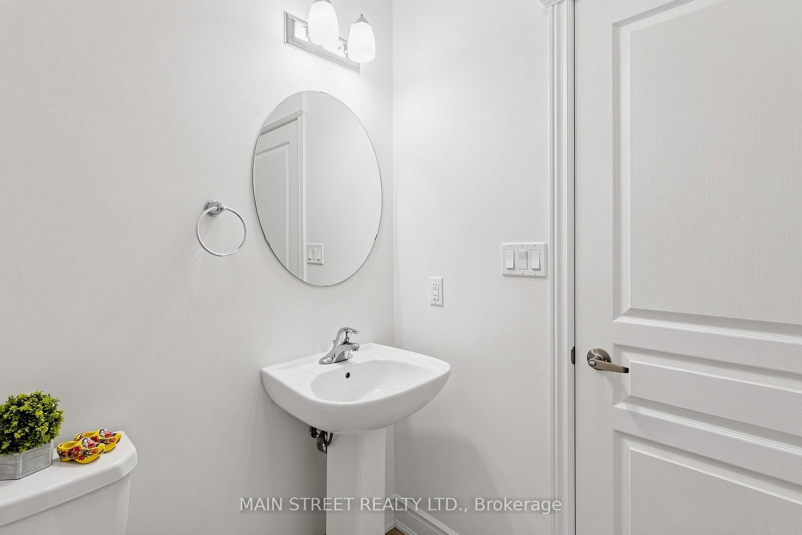 11 Robert Baldwin Boulevard • East Gwillimbury, ON photo 24