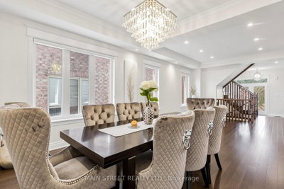 11 Robert Baldwin Boulevard • East Gwillimbury, ON photo 8