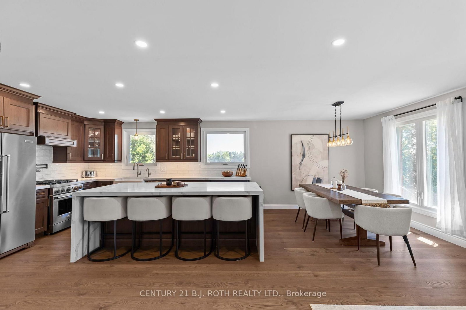 1908 10th Line • Innisfil, ON photo 13