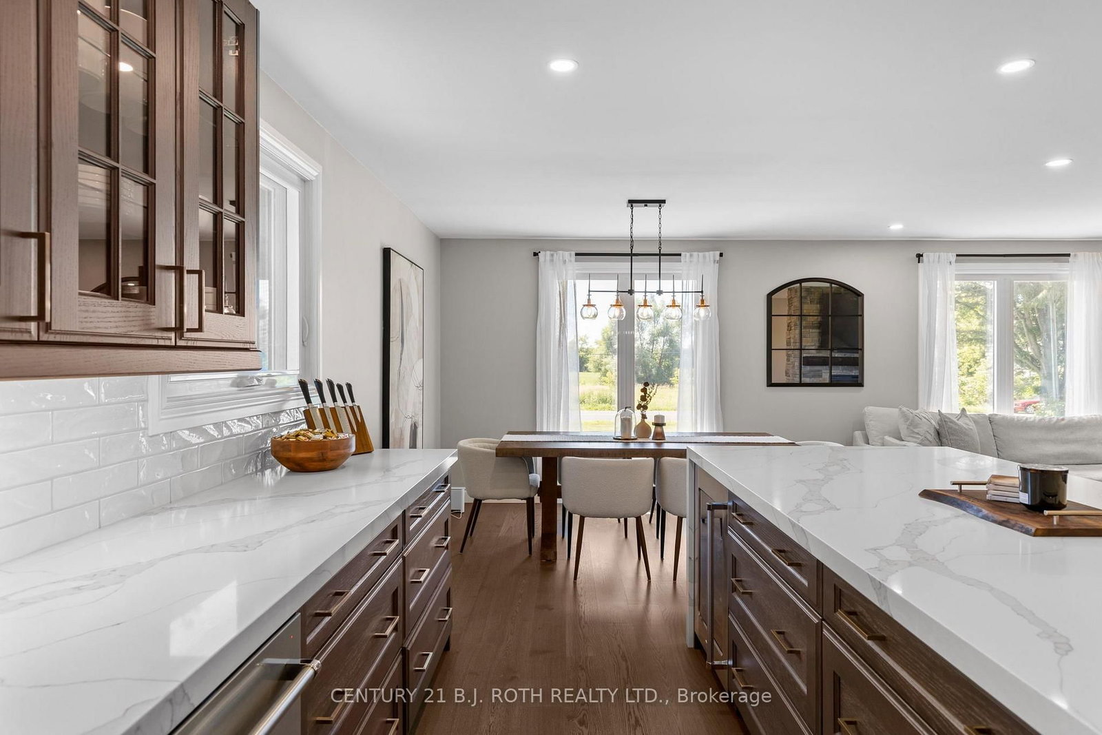 1908 10th Line • Innisfil, ON photo 14