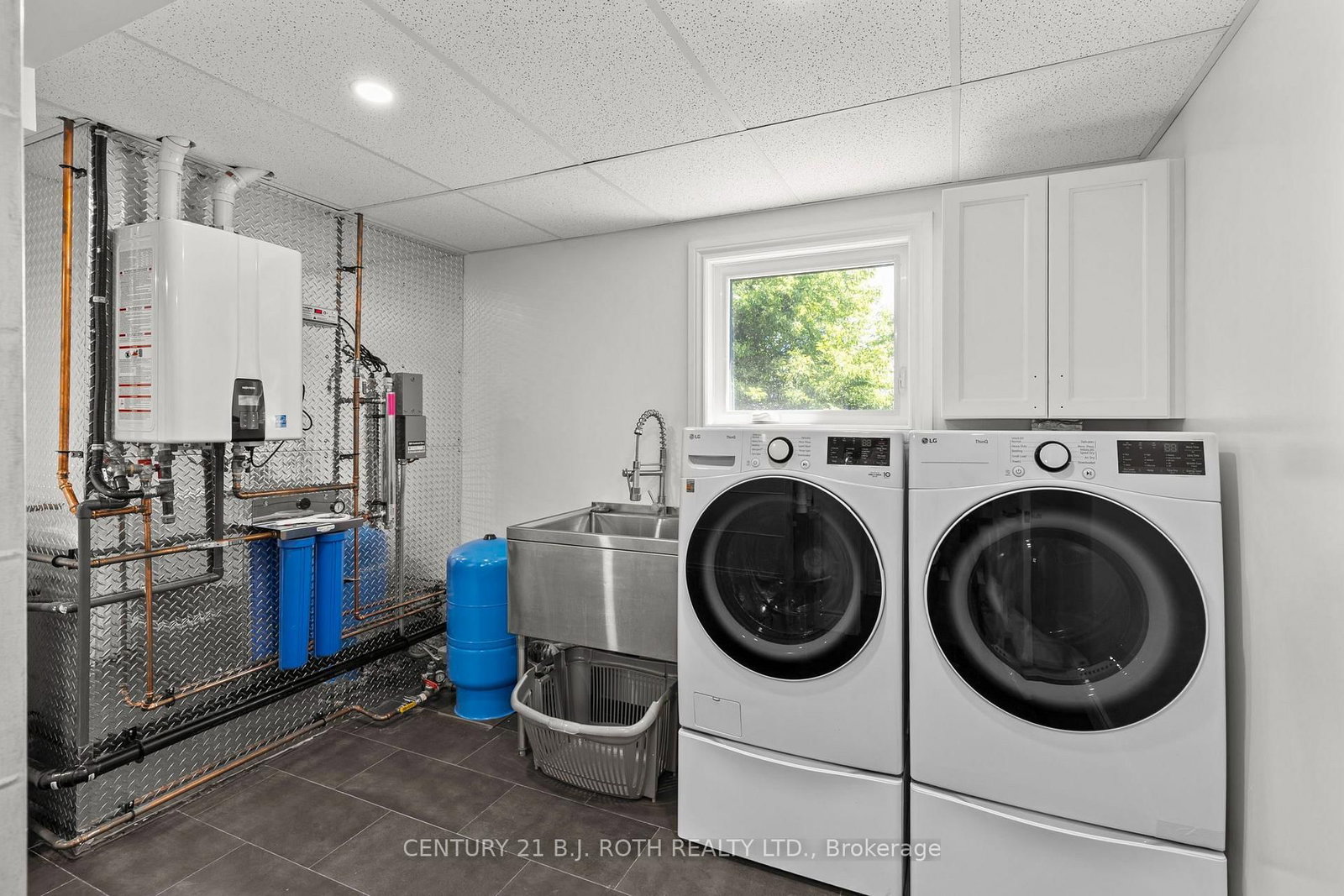 1908 10th Line • Innisfil, ON photo 29