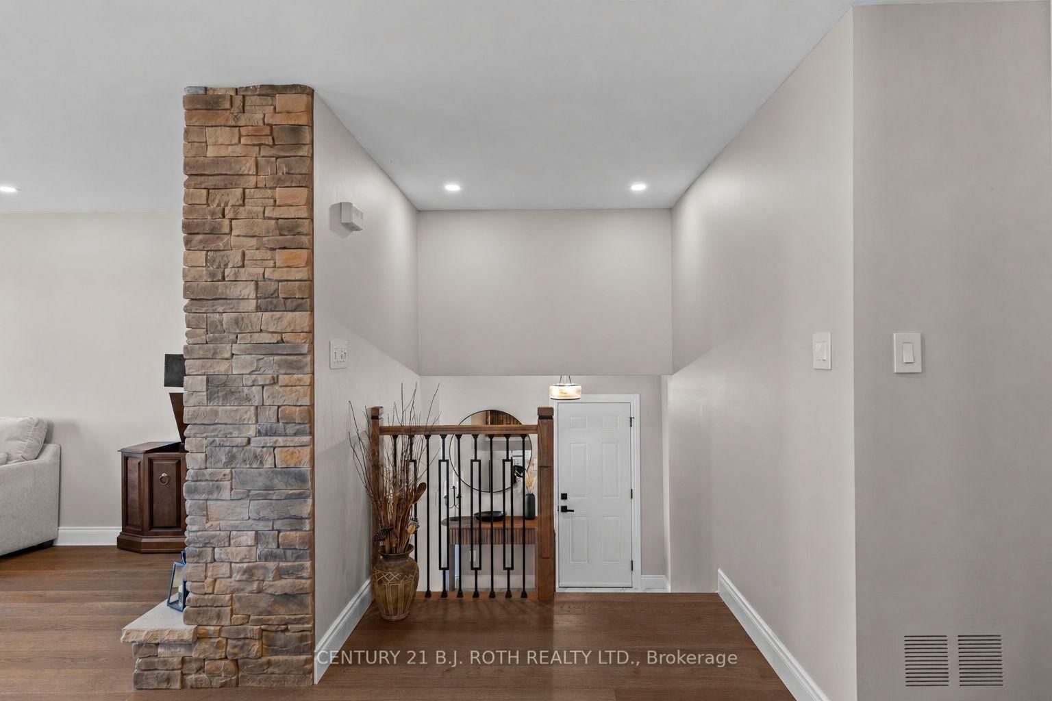 1908 10th Line • Innisfil, ON photo 5