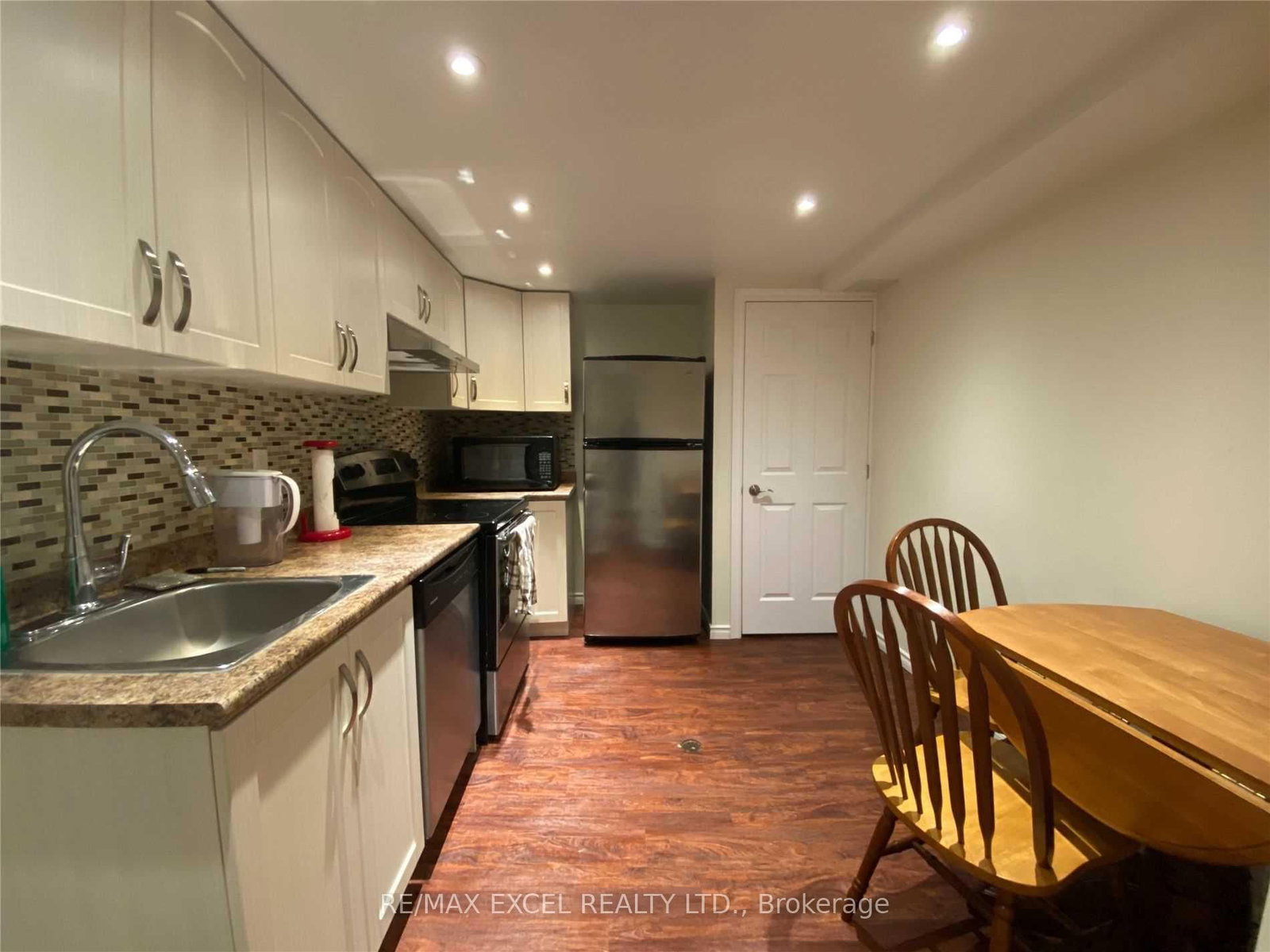 Lower - 197 Lancaster Avenue, Newmarket 5
