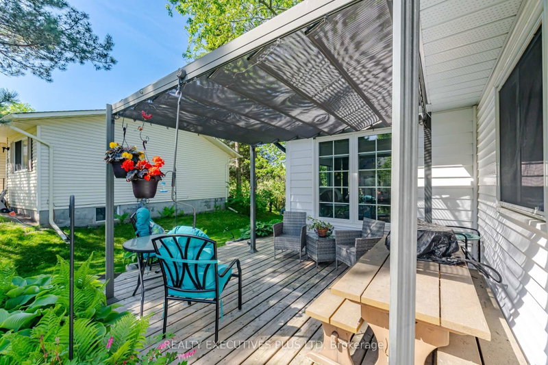 5 Tecumseth Pines Drive