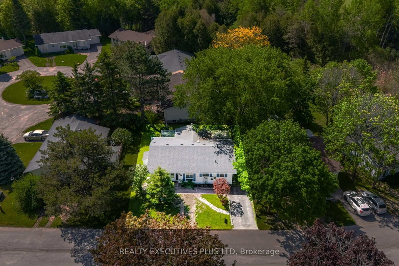 5 Tecumseth Pines Drive