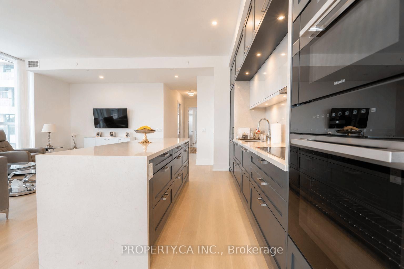 399 Royal Orchard Boulevard • #422 • Markham, ON photo 18