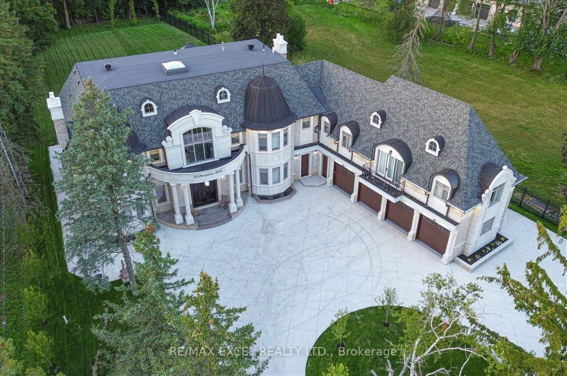 28 Personna Boulevard