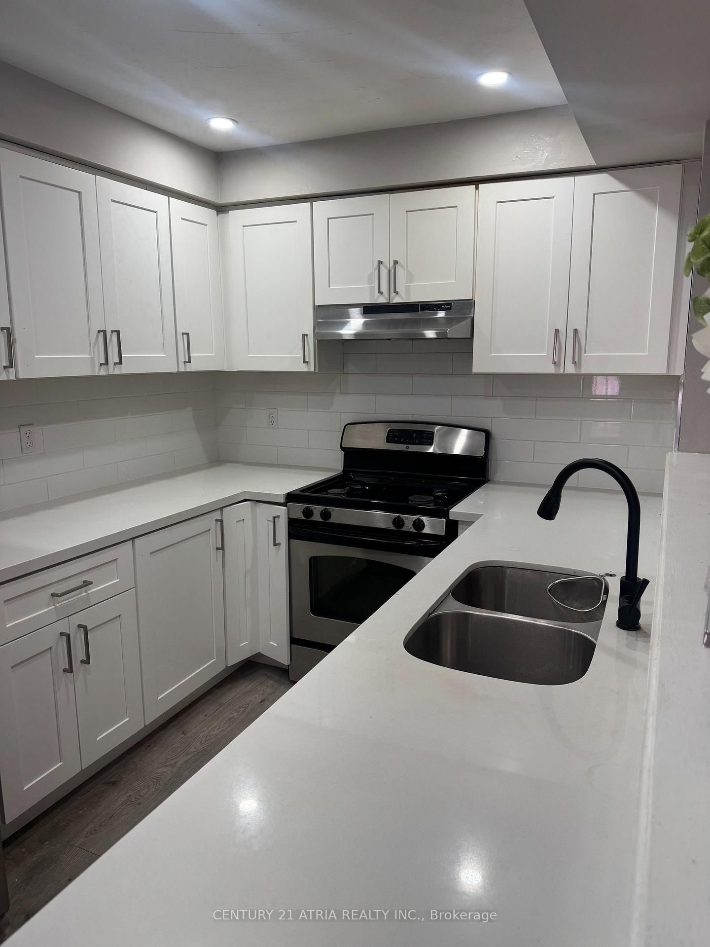 482 Bur Oak Avenue, Markham 2
