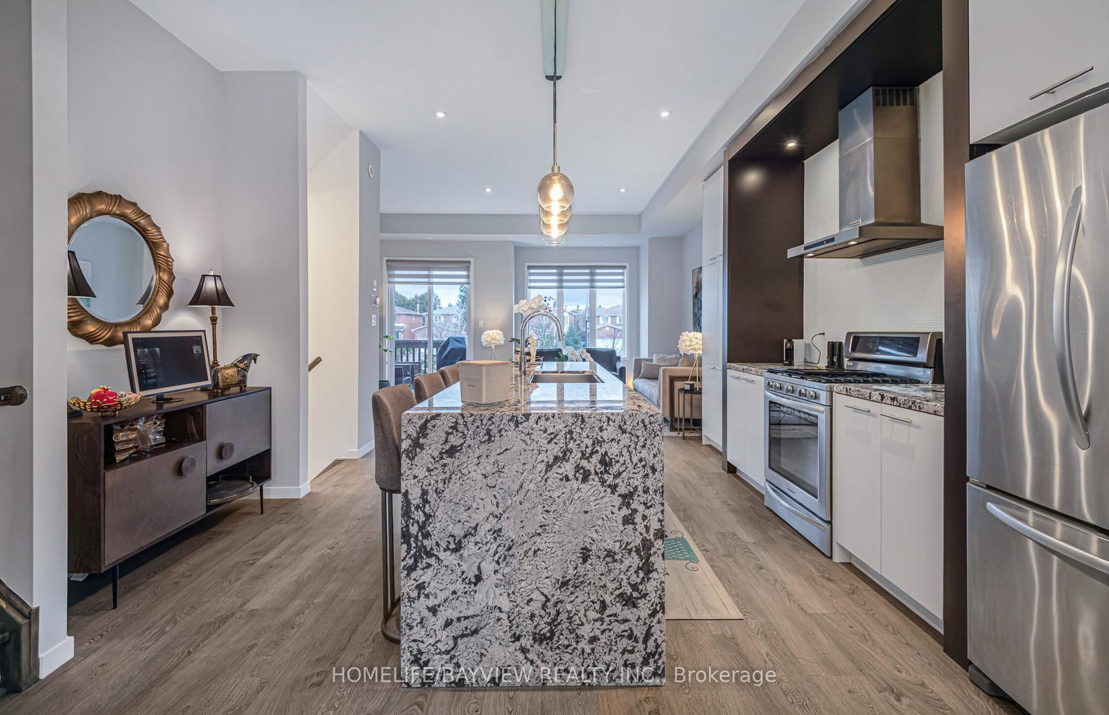 12 Genuine Lane • Richmond Hill, ON photo 8