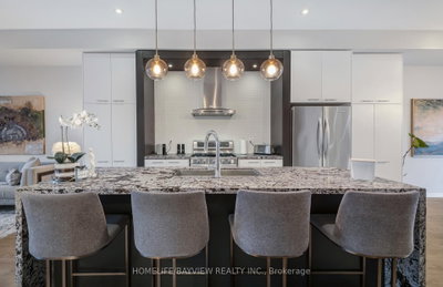 12 Genuine Lane • Richmond Hill, ON photo 9