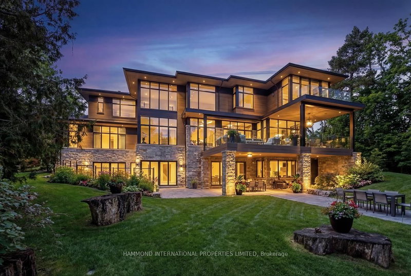 8 Cachet Parkway