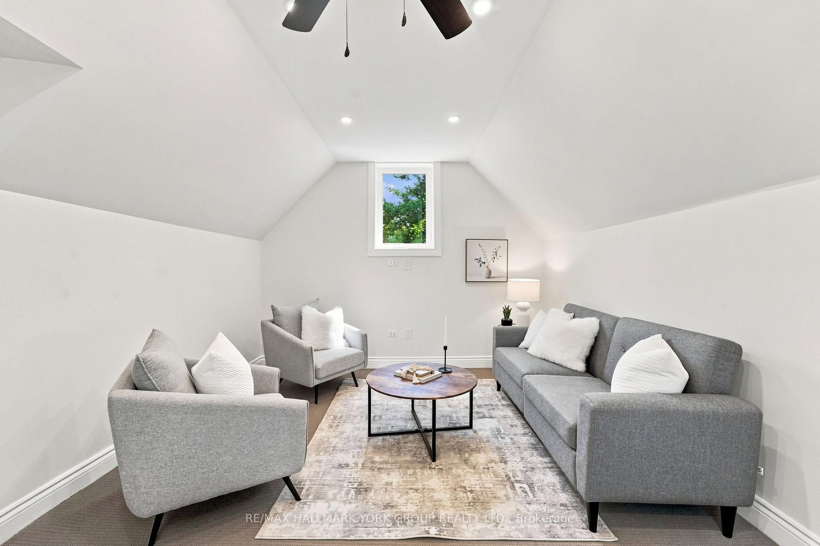 111 Whispering Pine Trail • Aurora, ON photo 21