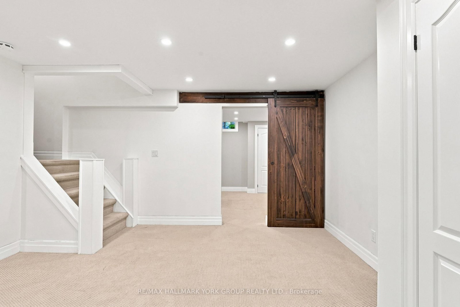 111 Whispering Pine Trail • Aurora, ON photo 36