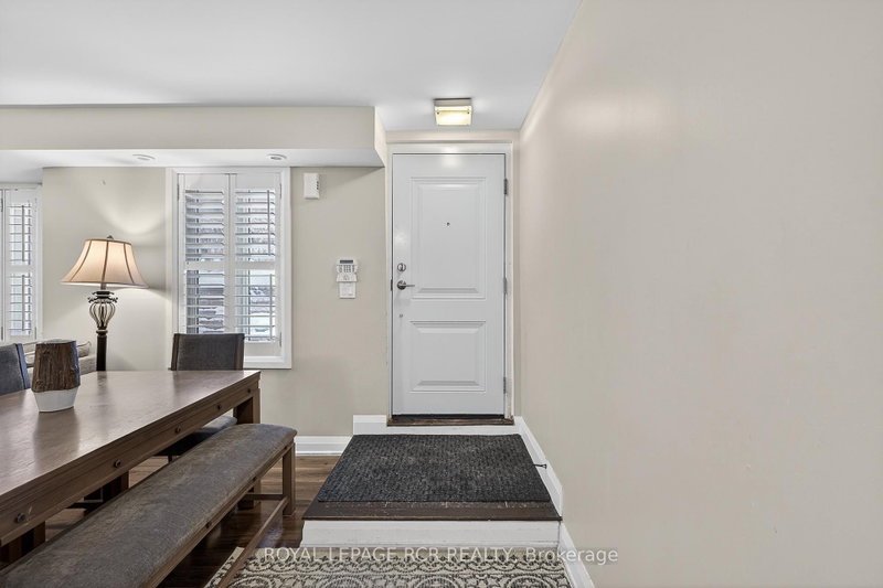 326 John St photo 5