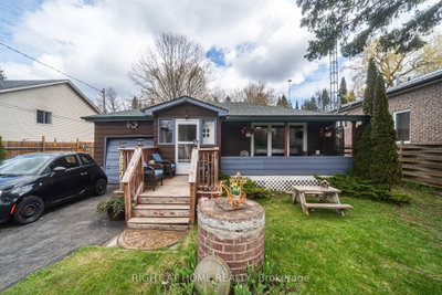Detached House for sale at 1007 Ferrier Avenue, Innisfil, Ontario, L0L 1W0 - Lefroy - MLS: N13636484