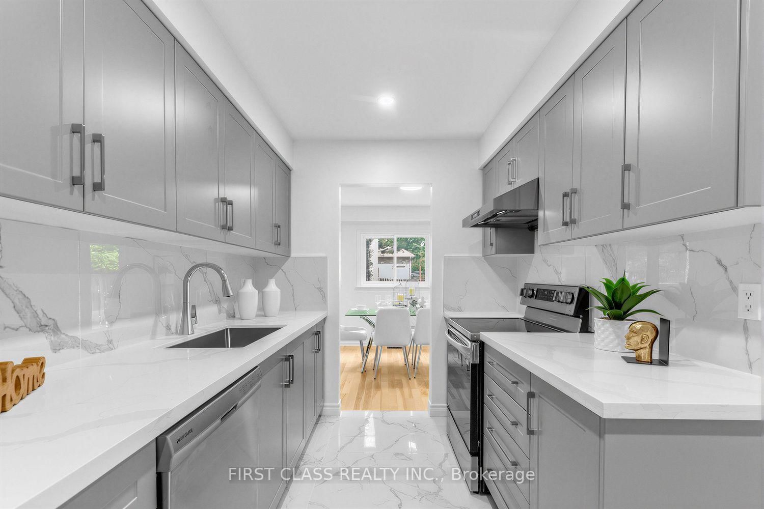 16 Woodglen Way • #8 • Markham, ON photo 12