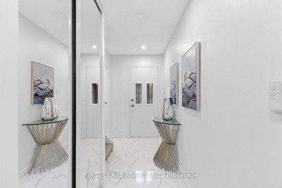 16 Woodglen Way • #8 • Markham, ON photo 3