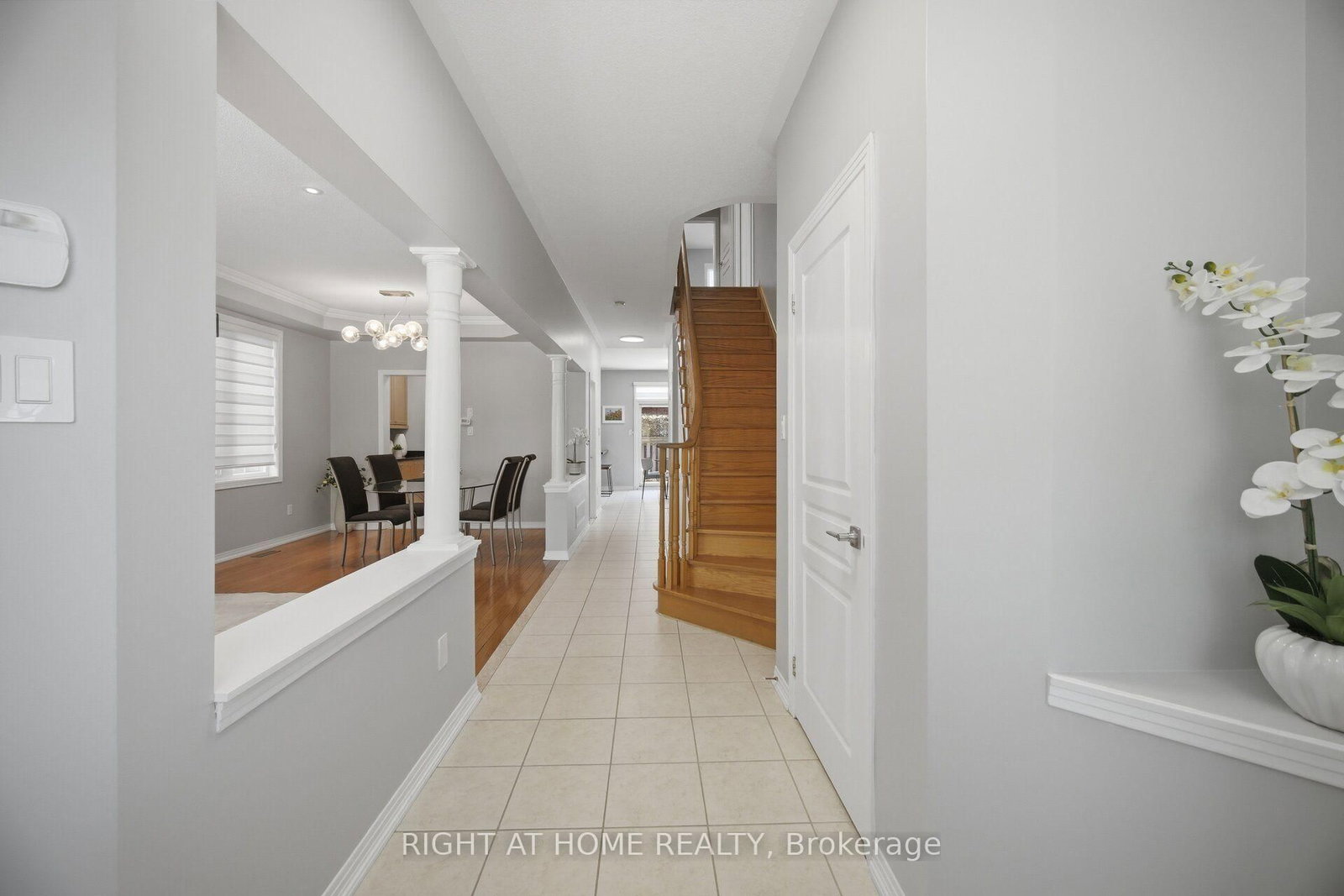 82 Starhill Crescent • Markham, ON photo 8