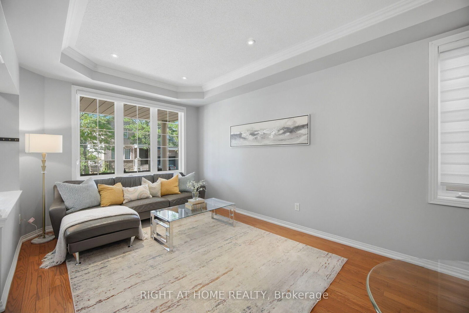 82 Starhill Crescent • Markham, ON photo 9