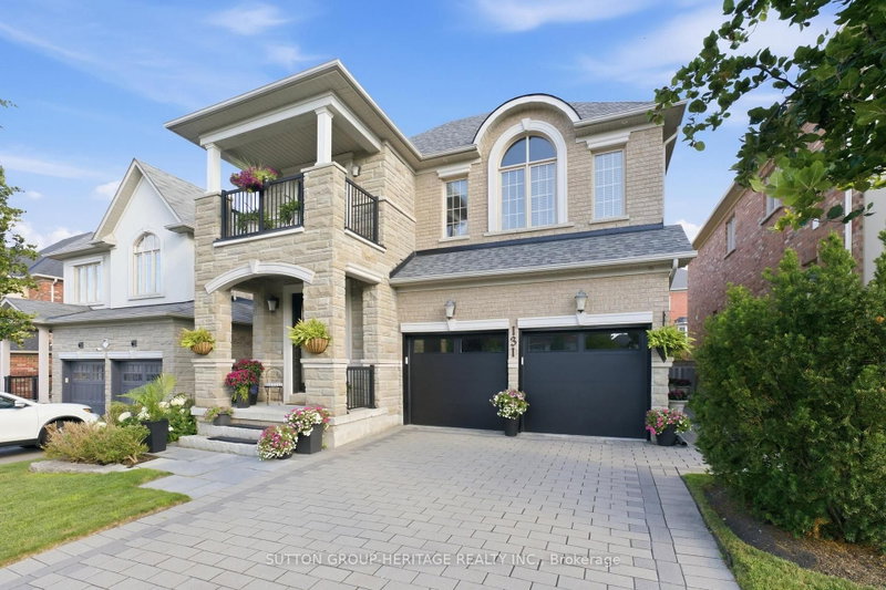 131 Queen Filomena Avenue