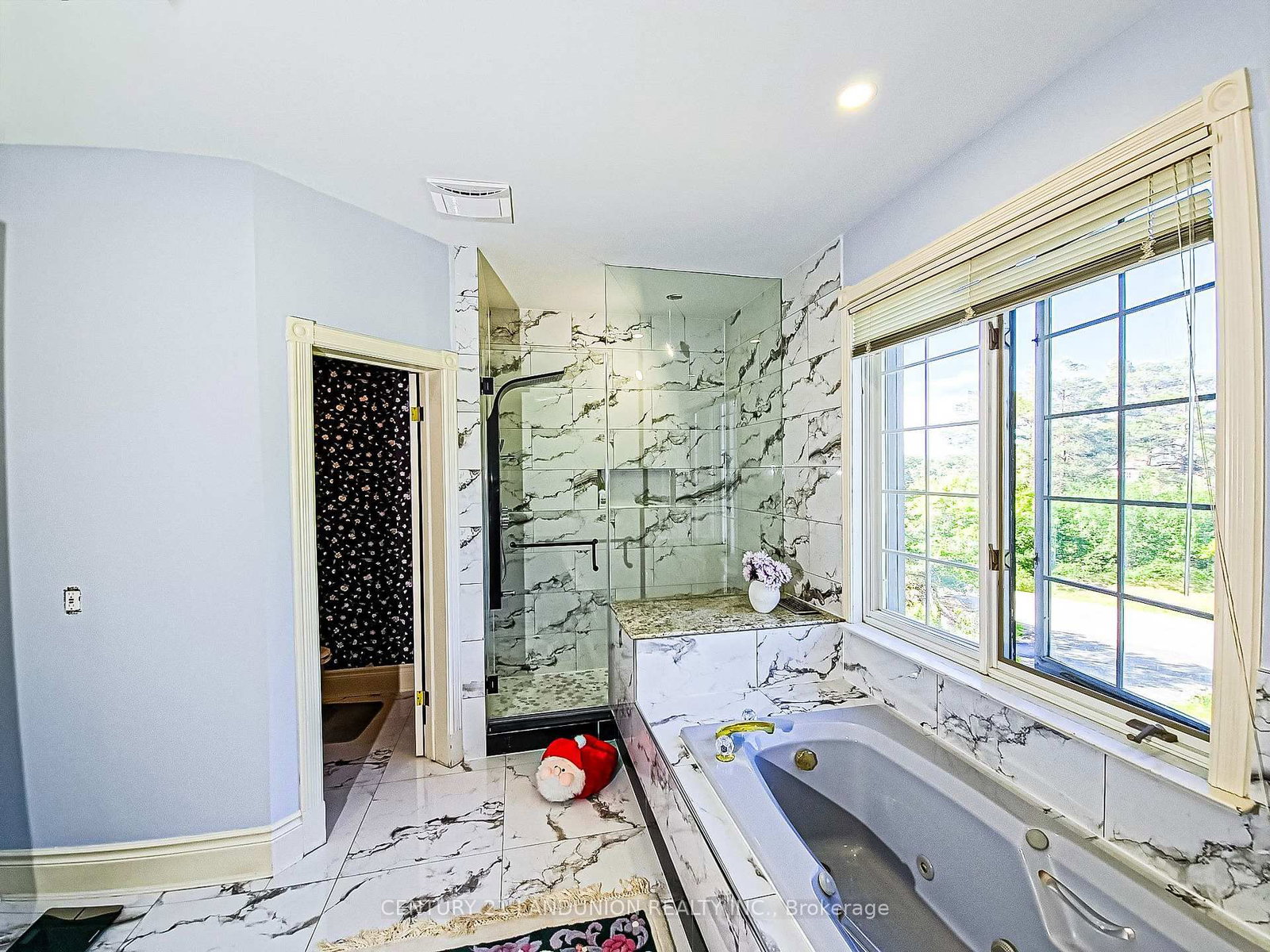 2 Heron Trail • Whitchurch-Stouffville, ON photo 11