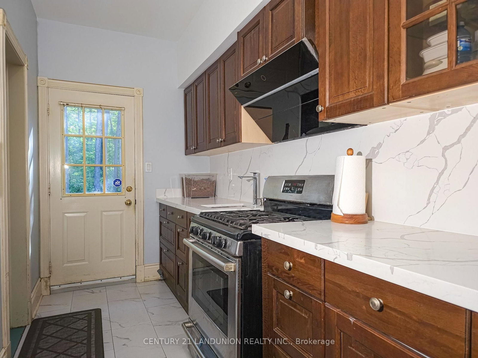 2 Heron Trail • Whitchurch-Stouffville, ON photo 20