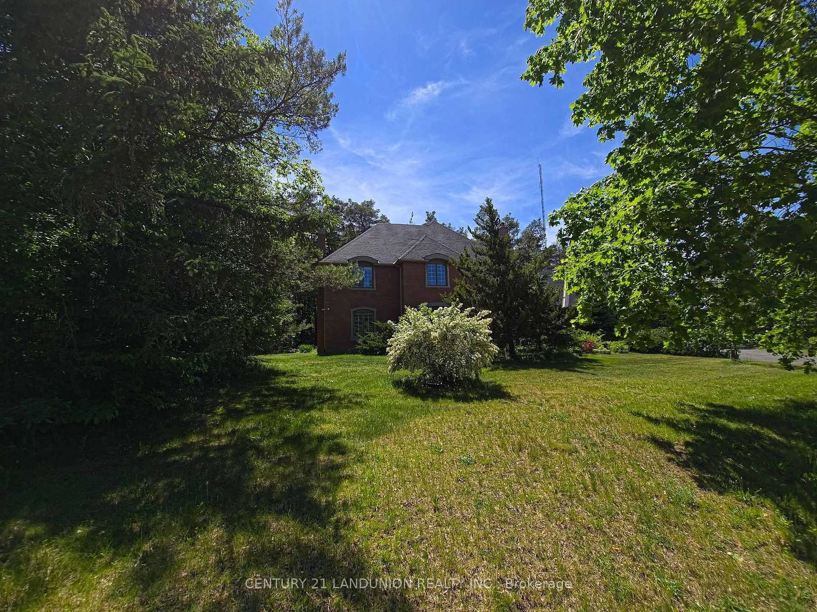2 Heron Trail • Whitchurch-Stouffville, ON photo 23