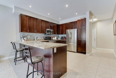 42 Prosser Crescent • Georgina, ON photo 8