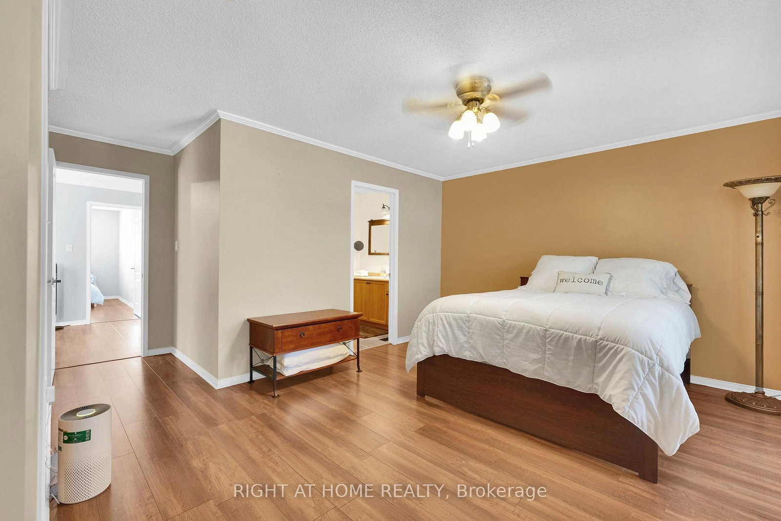 204 Burgess Crescent • Newmarket, ON photo 11