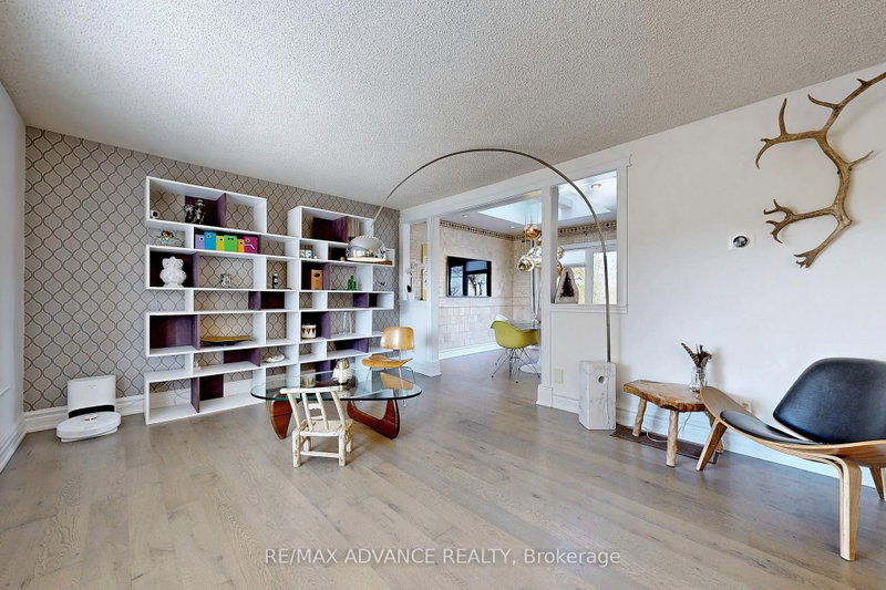 23 West Park Heights