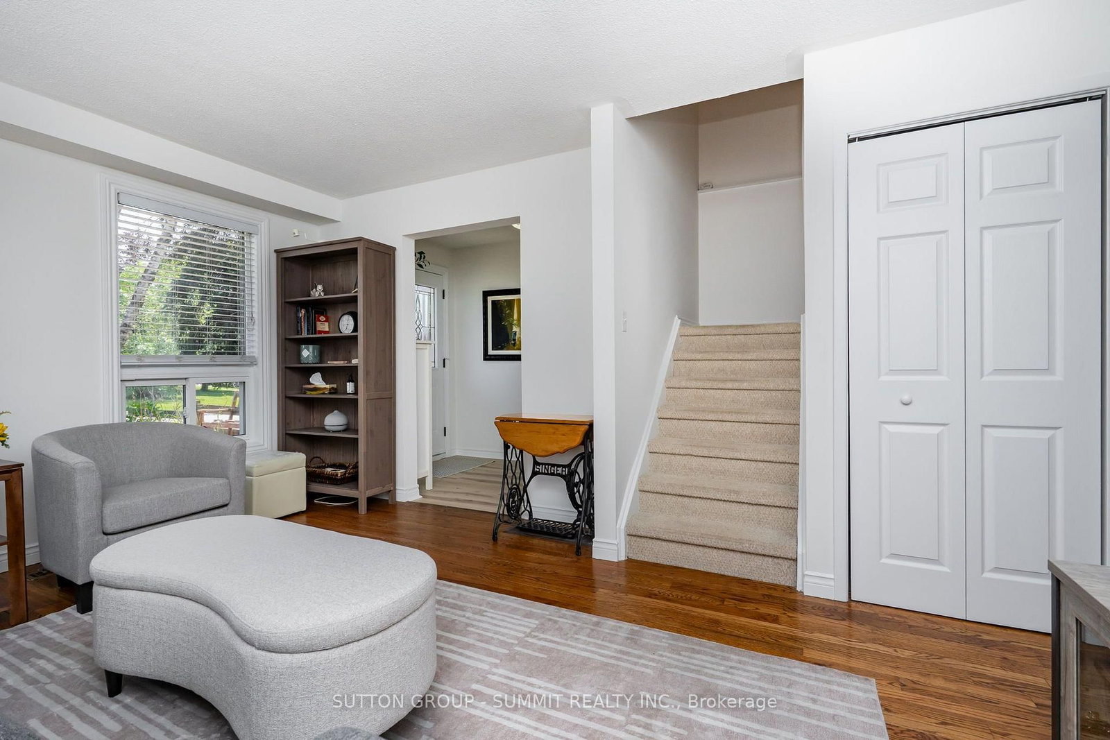 306 OAKWOOD Court • Newmarket, ON photo 10