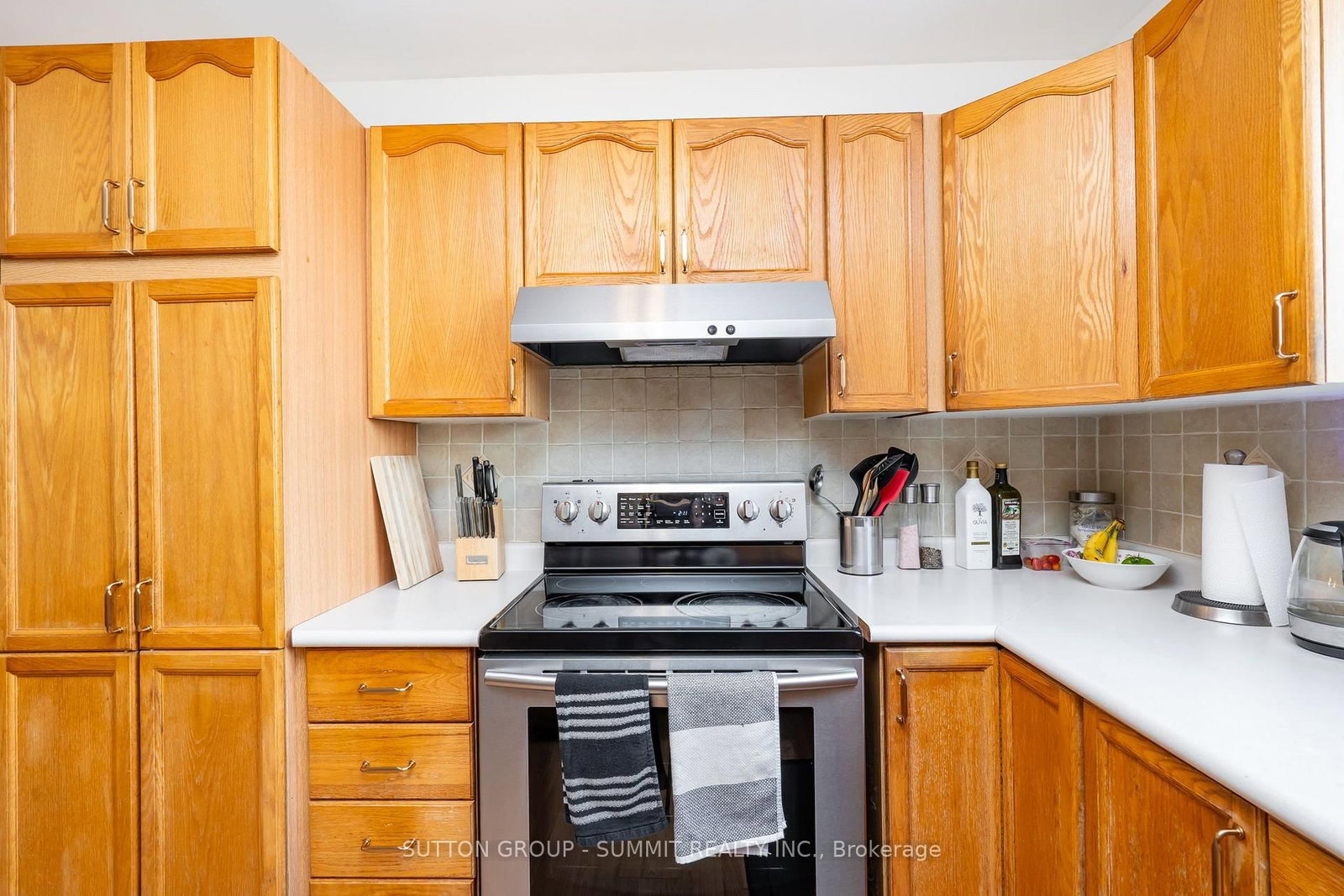 306 OAKWOOD Court • Newmarket, ON photo 14