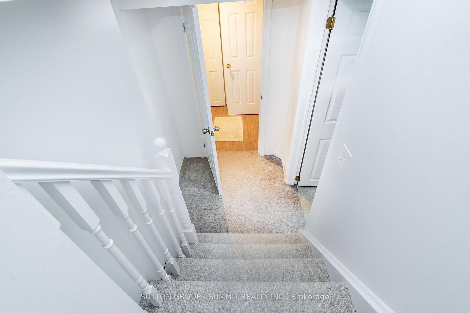 306 OAKWOOD Court • Newmarket, ON photo 31