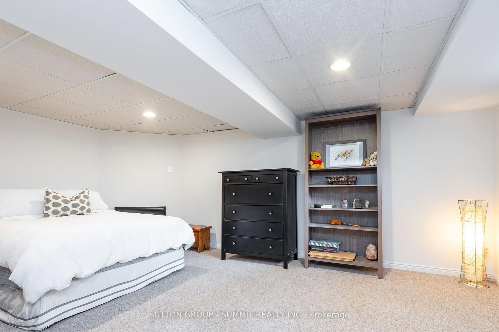 306 OAKWOOD Court • Newmarket, ON photo 34