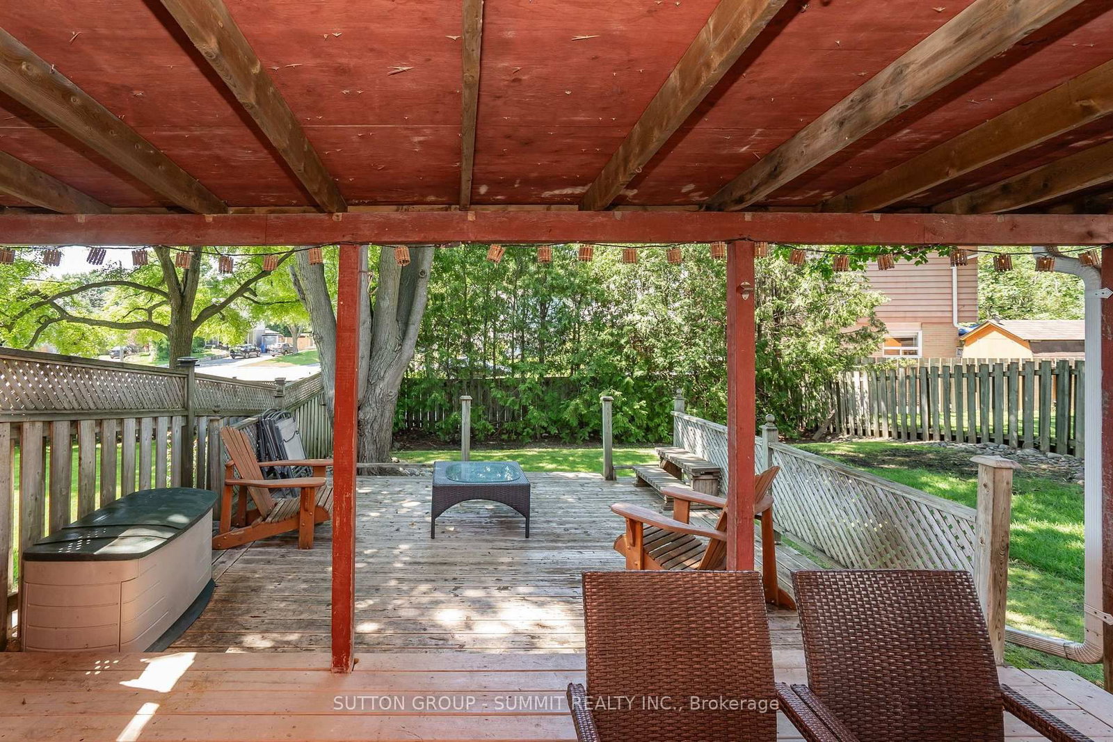 306 OAKWOOD Court • Newmarket, ON photo 37