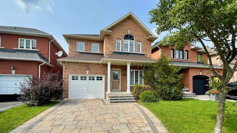 123 Woodbury Crescent