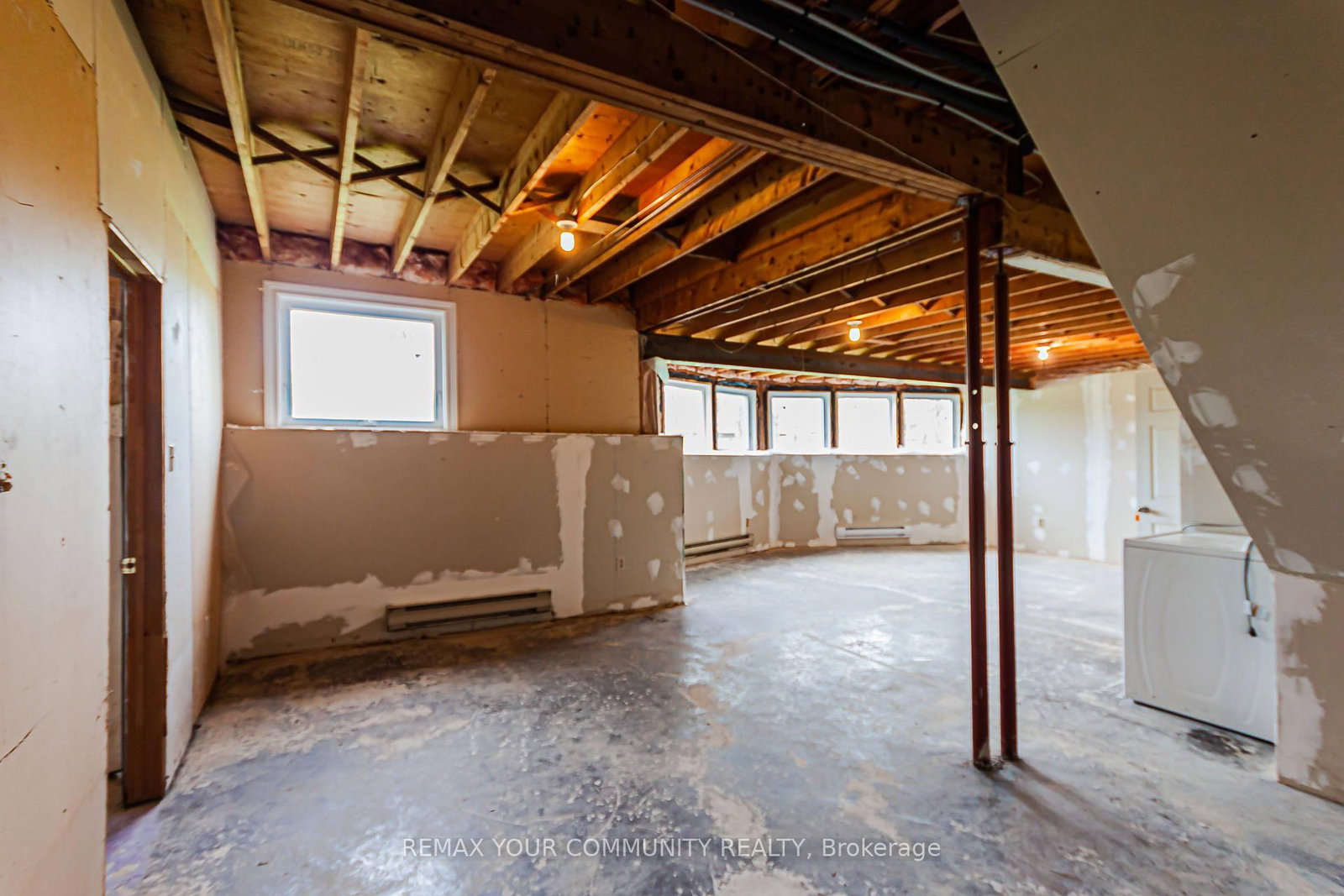 24730 Valley View Drive • Georgina, ON photo 13