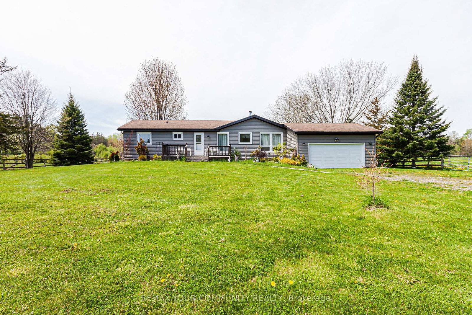24730 Valley View Drive • Georgina, ON photo 6