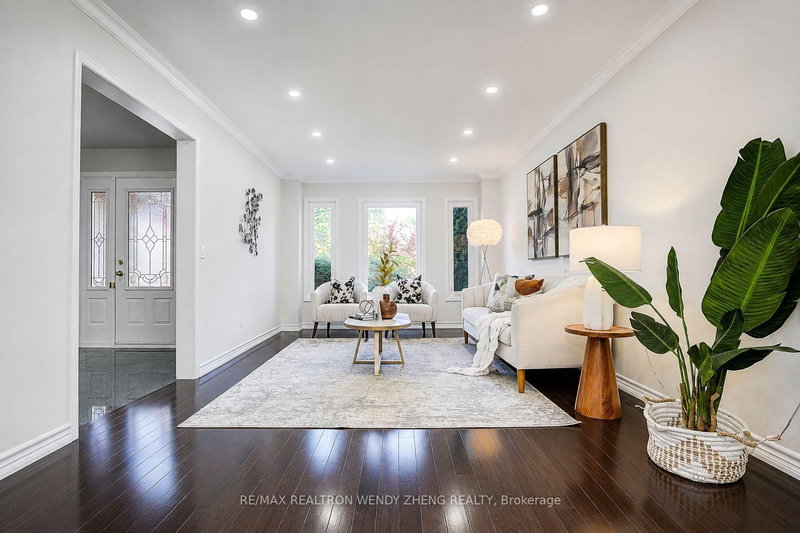 57 Loring Crescent