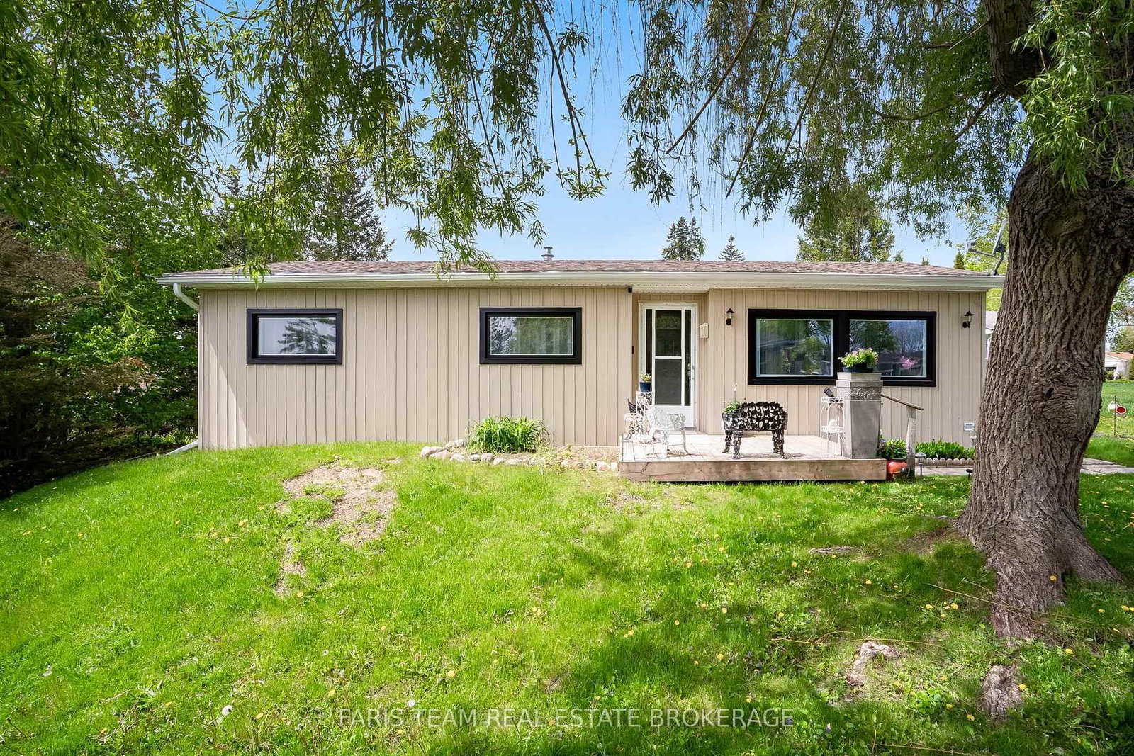 Listing Image 3