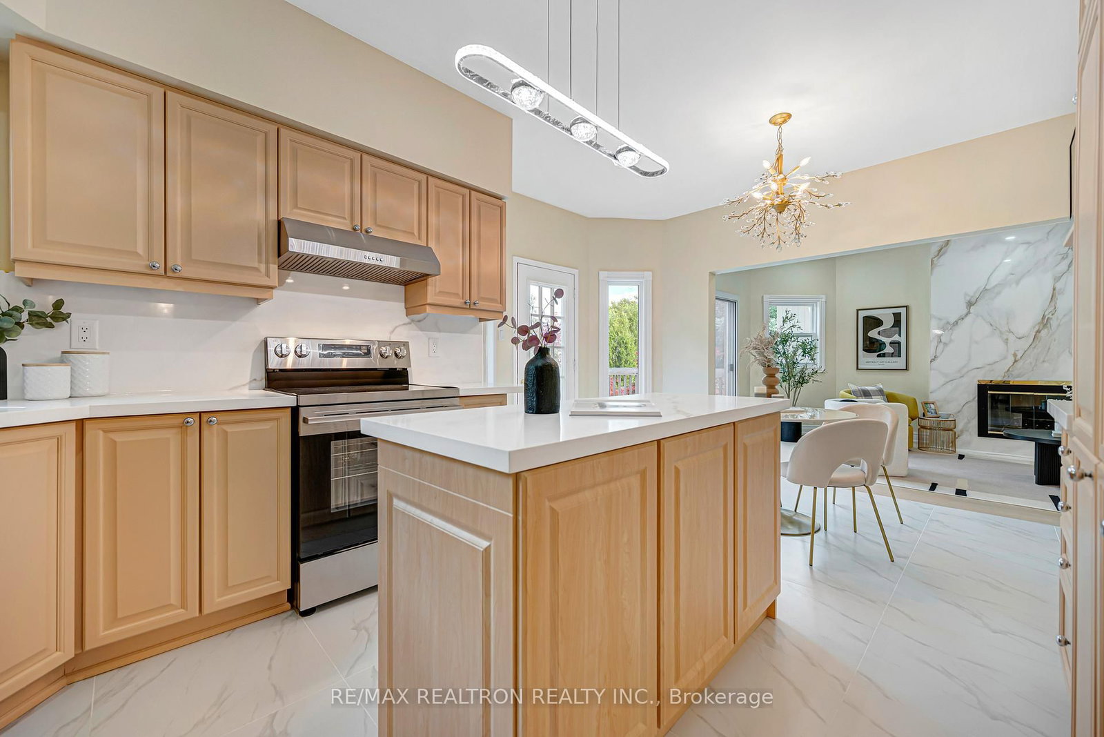 27 Captain Francis Drive • Markham, ON photo 12