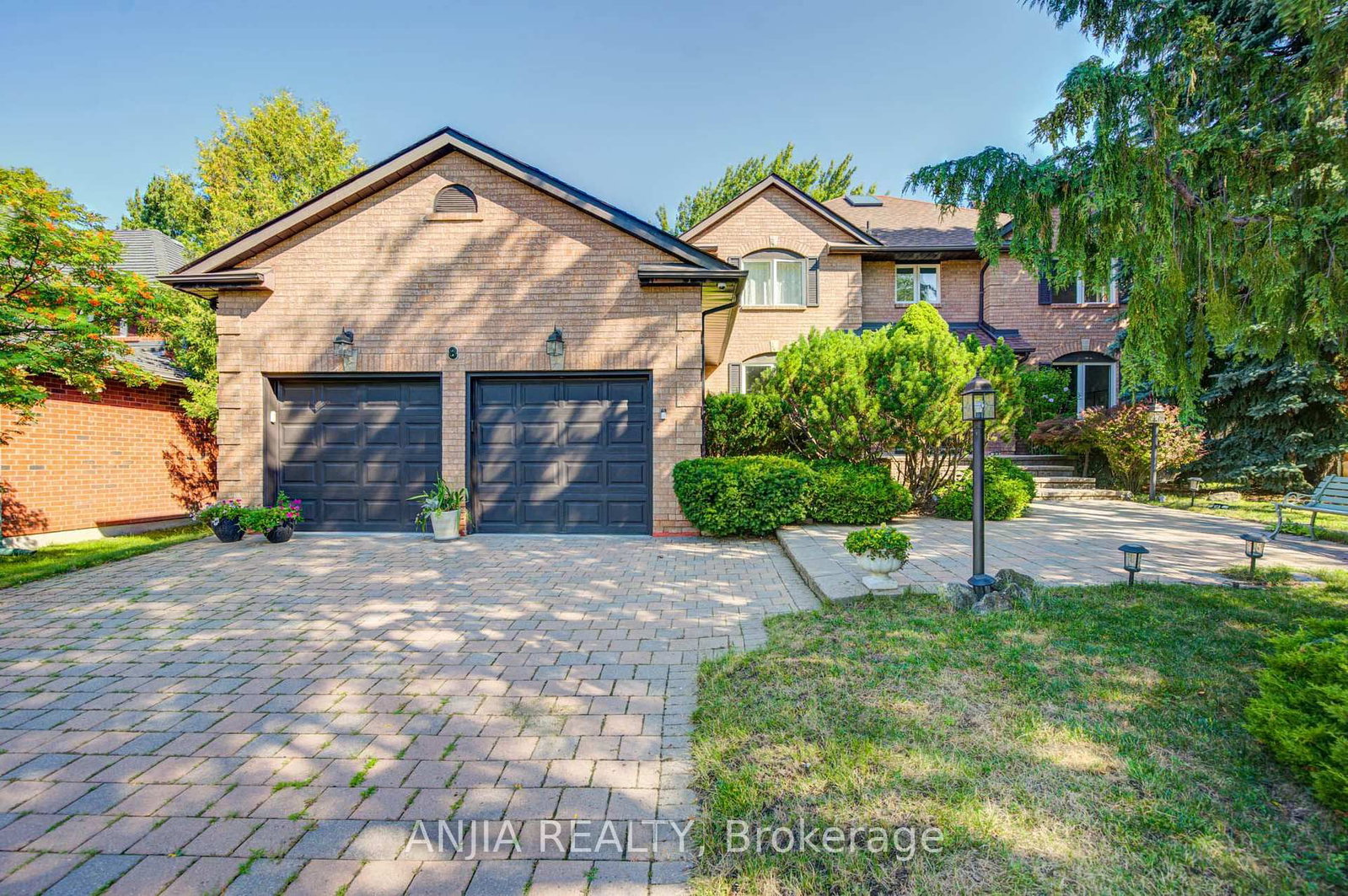 8 Calderbridge Crescent • Markham, ON photo 1