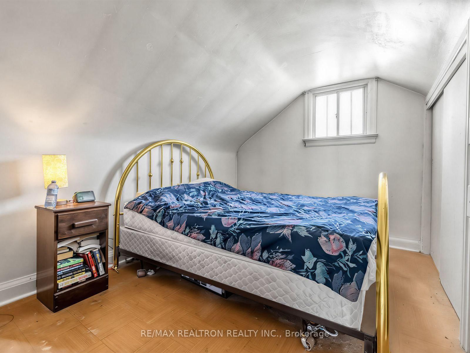 412 Andrew Street • Newmarket, ON photo 16