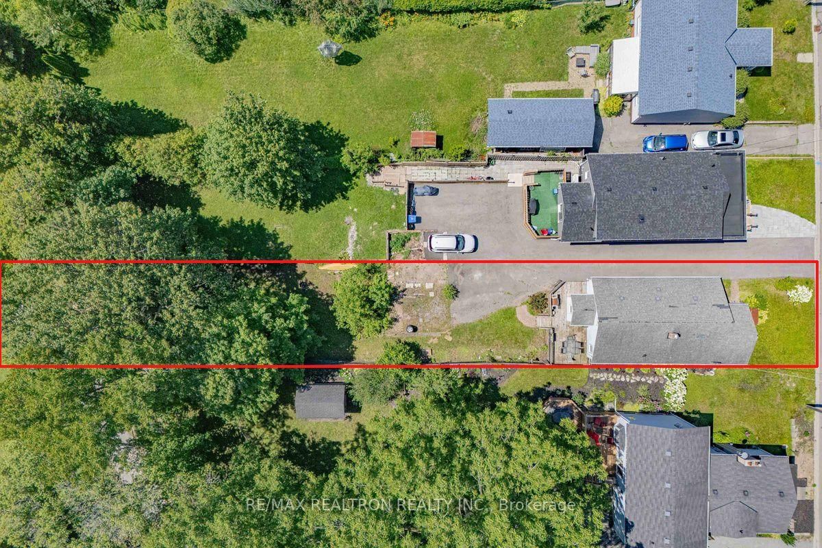 412 Andrew Street • Newmarket, ON photo 17