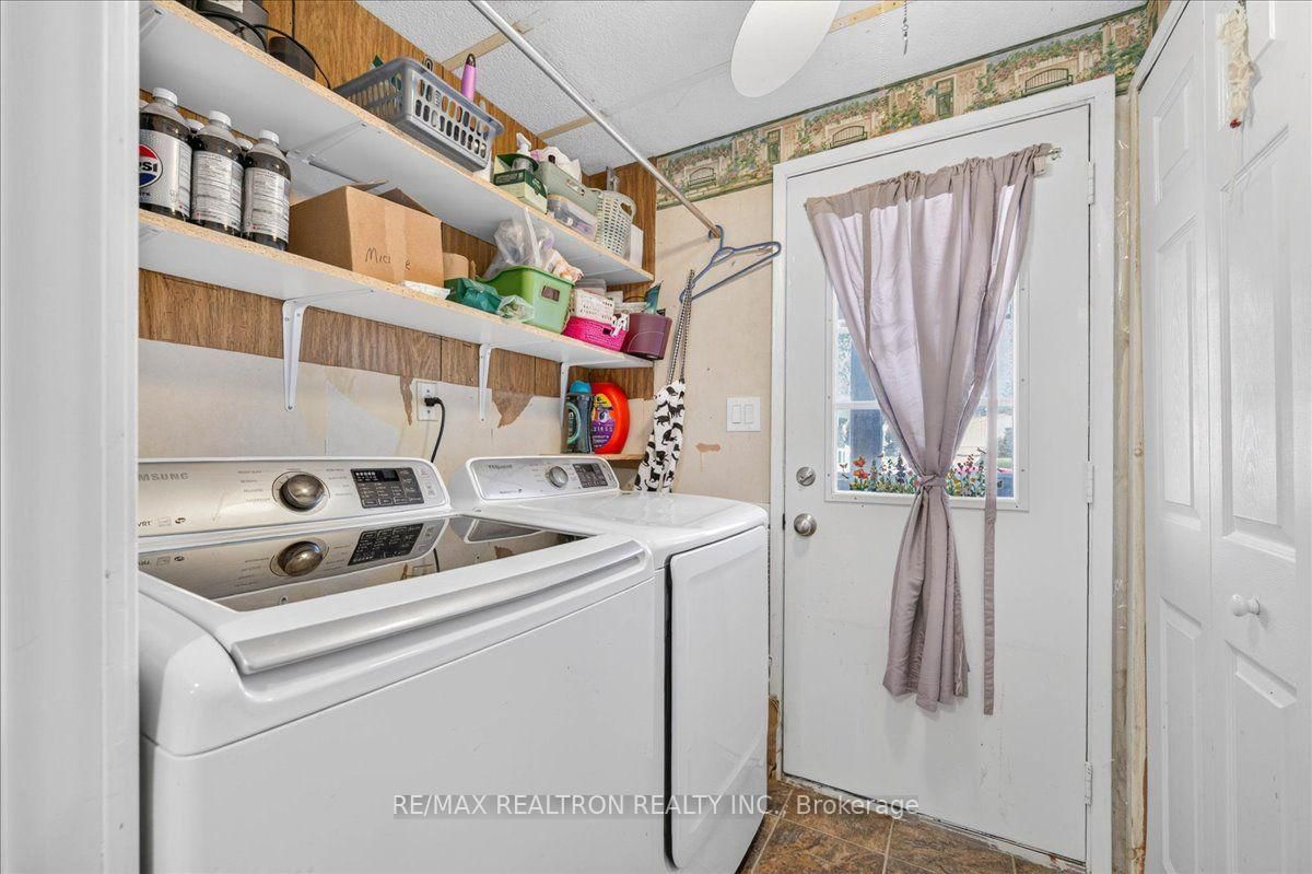 13 Broadway Avenue • Innisfil, ON photo 21