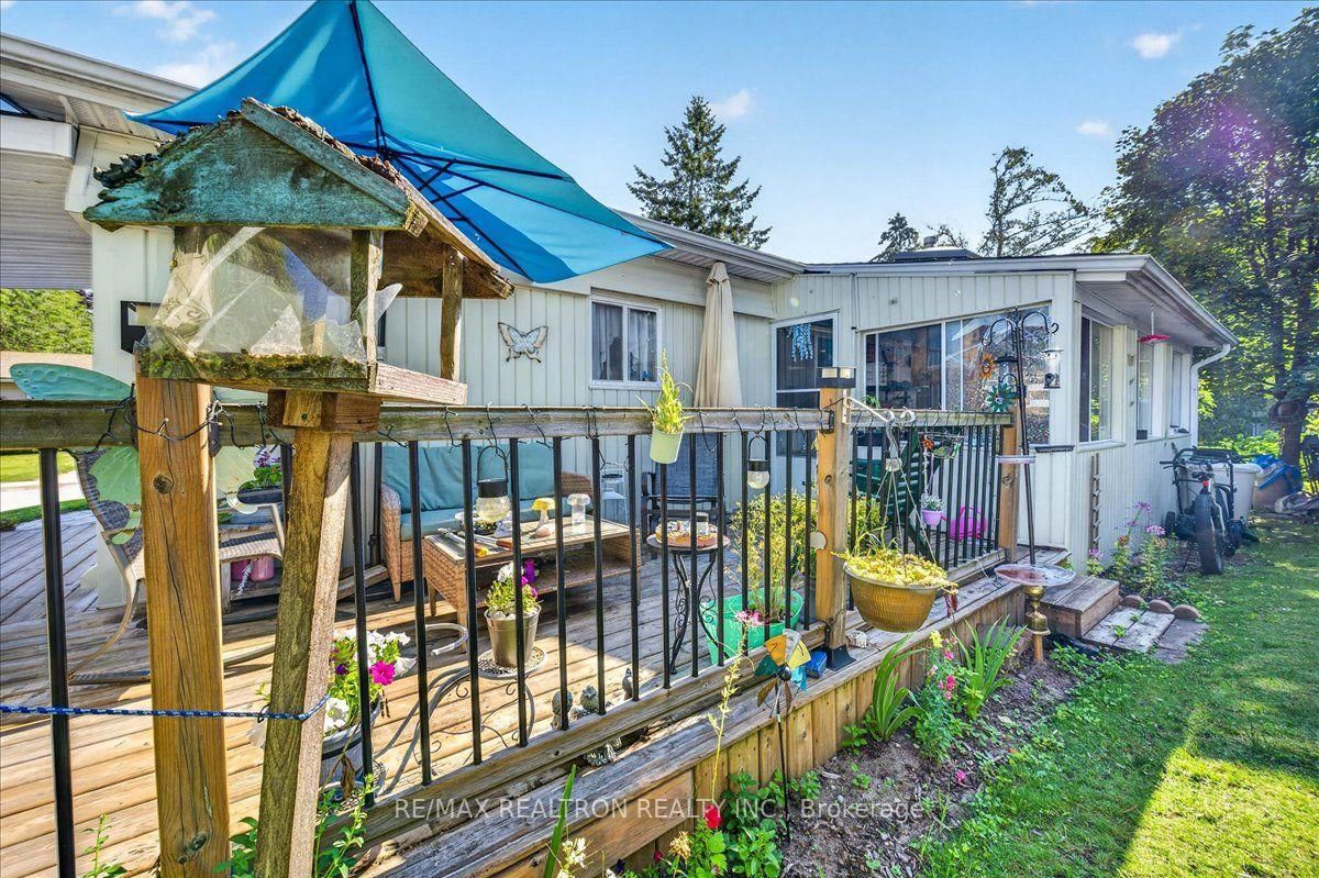 13 Broadway Avenue • Innisfil, ON photo 38