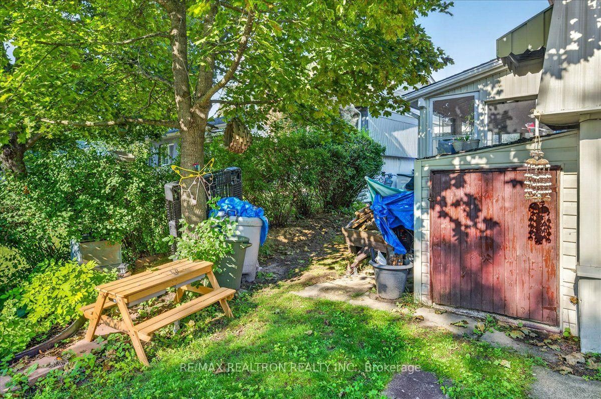 13 Broadway Avenue • Innisfil, ON photo 39