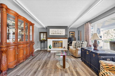 13 Broadway Avenue • Innisfil, ON photo 8